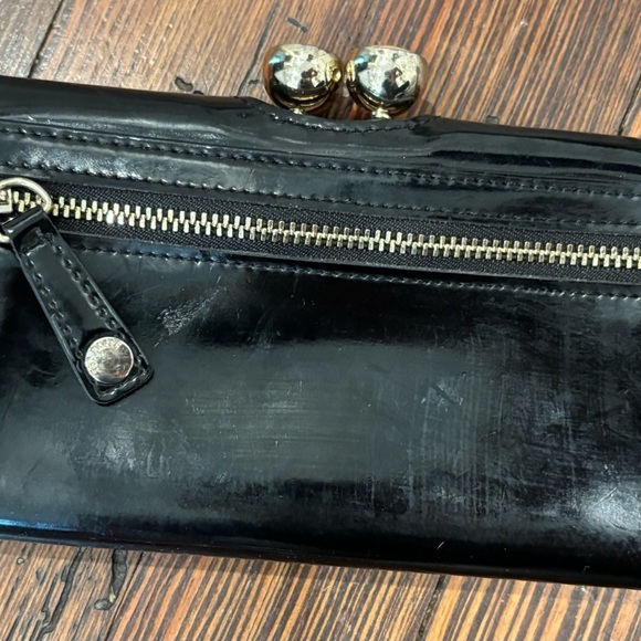 Ted Baker London Black Patent Leather Wallet Clutch With TB Bobble Floral - Picture 2 of 7